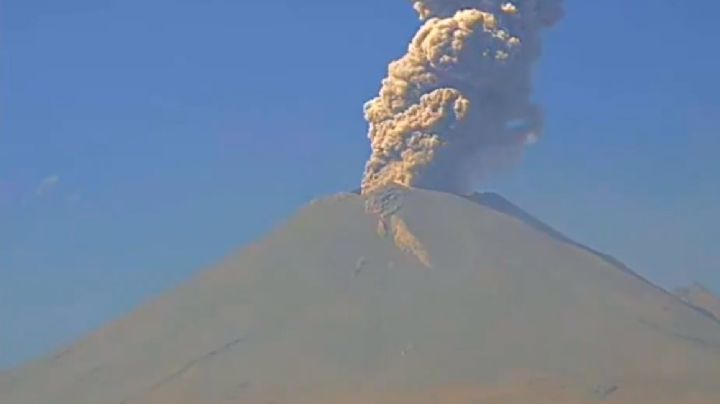 Así se vio la explosión del volcán Popocatépetl en la que arrojó material incandescente (Videos)