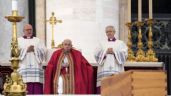 Miles despiden a Benedicto XVI en funeral celebrado por el Papa Francisco