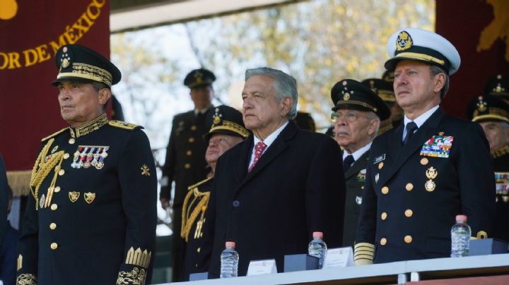 AMLO inaugura festejos del Colegio Militar en medio del caos por la captura de Ovidio en Culiacán