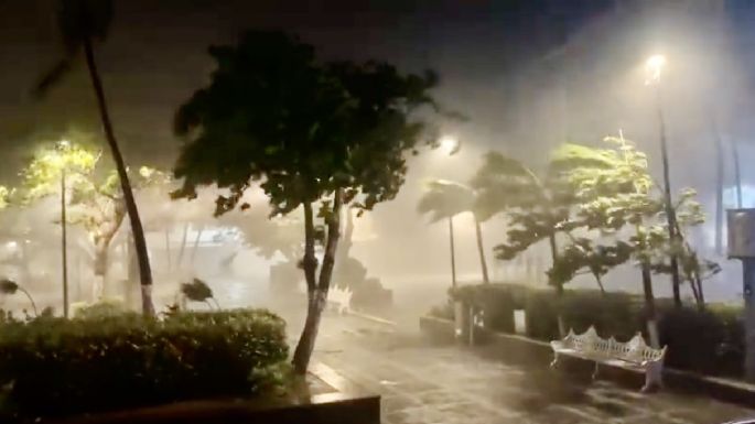 Lidia impacta a Puerto Vallarta, desborda arroyos y provoca más lluvias extraordinarias (Video)