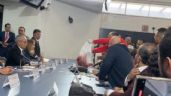 Lanzan cabeza de cerdo durante negociación entre autoridades de la UNAM y sindicato (Video)