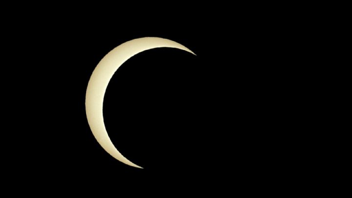 Comienza el eclipse solar del 14 de octubre de 2023