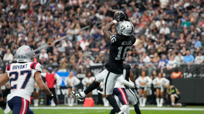 Raiders resisten y vencen 21-17 a Patriots, pero pierden a Garoppolo por lesión