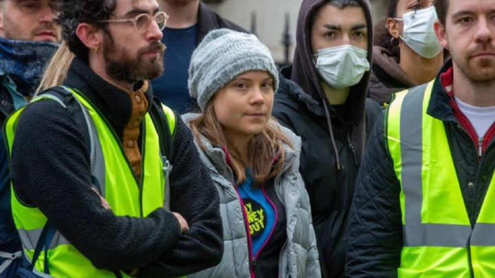 La Policía británica detiene a Greta Thunberg en Londres en una protesta contra combustibles fósiles
