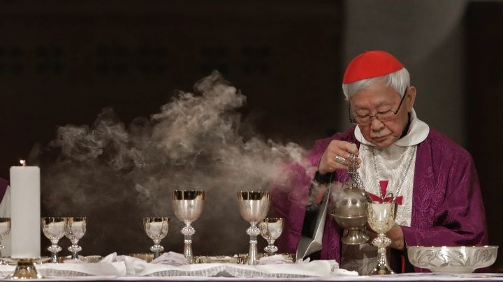 Cinco cardenales conservadores desafían al papa a ratificar la doctrina sobre homosexuales y mujeres