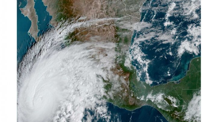 Huracán Norma se dirige a Los Cabos; Tammy ya es huracán en el Atlántico (Videos)