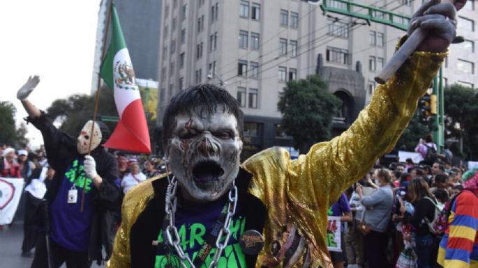 Momias, fantasmas y vampiros invaden el Centro Histórico en la Marcha Zombie 2023