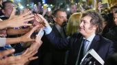 Ultraderechista Javier Milei tiende puentes con expresidente Macri para ampliar apoyo