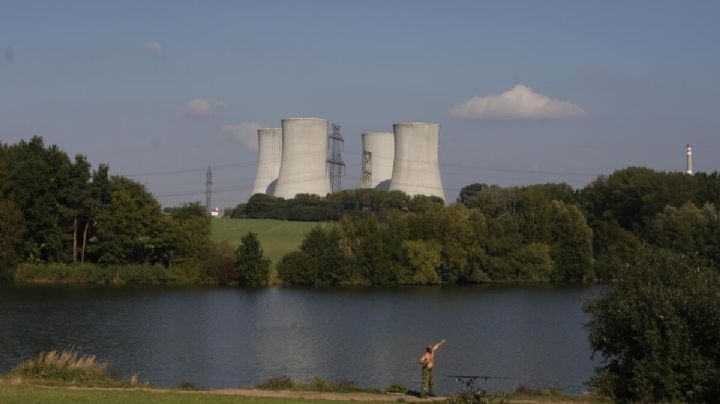 Tres compañías buscan construir reactor nuclear en la República Checa