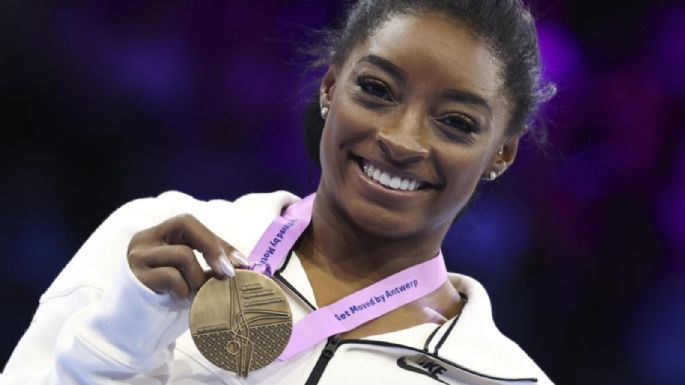 Simone Biles cierra el Mundial con dos oros más y llega a 23 títulos