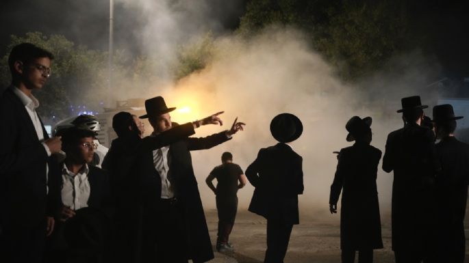 Israel bombardea y pone a Gaza bajo asedio tras incursión de Hamas, que amenaza con ejecutar rehenes