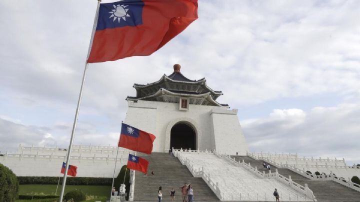 China mantiene la presión militar sobre Taiwán: envía 43 aviones y 7 barcos