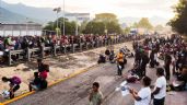 Miles de migrantes bloquearon una carretera en Chiapas y exigen salvoconductos en su camino a EU