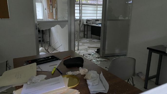 Encapuchados vandalizan instalaciones del CCH Sur (Video y Fotogalería)