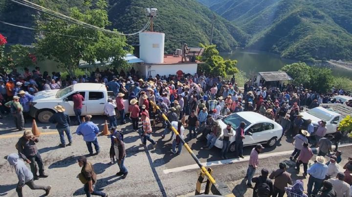 Toman hidroeléctrica de la CFE en Apaxtla, Guerrero, para exigir freno a incursión de La Familia Michoacana