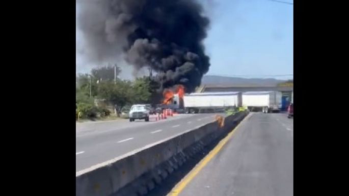 Confirman enfrentamientos y bloqueos carreteros en Ocotlán, Jalisco