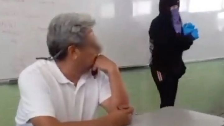 Encapuchadas golpean a maestro de la Voca 8 por presunto acoso sexual en el IPN