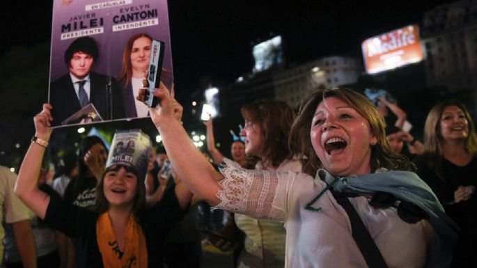 Milei, el “anarcocapitalista” estilo Trump que hace girar a Argentina a la extrema derecha