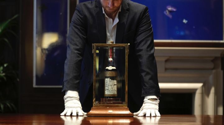 Récord de 2.7 millones de dólares por una botella de whisky