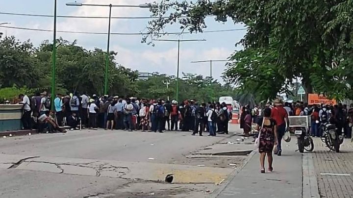 Policías estatales liberan tramo carretero en Palenque; hay 18 detenidos