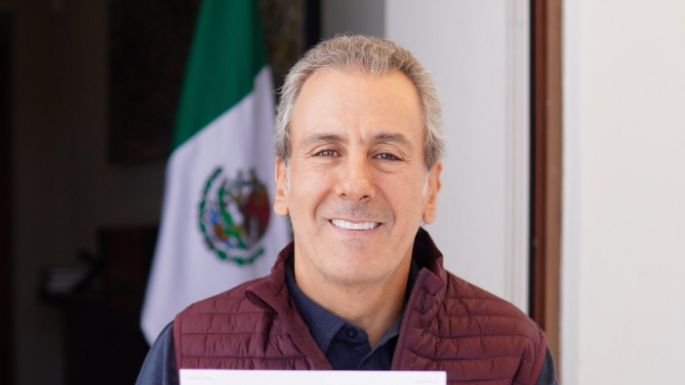 El priista José Chedraui se registra por la candidatura de Morena a la alcaldía de Puebla