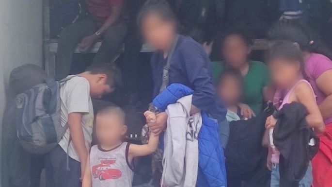 INM rescata a 215 migrantes abandonados dentro de un tráiler en Veracruz