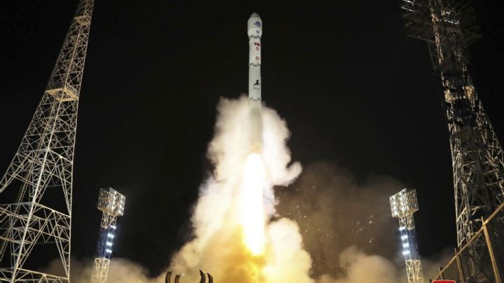 Seúl dice que el apoyo de Rusia pudo permitir el lanzamiento del satélite espía norcoreano