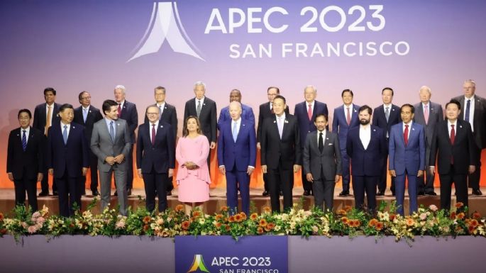 AMLO ofreció en la cumbre de la APEC la operación de los polos de desarrollo del Interoceánico