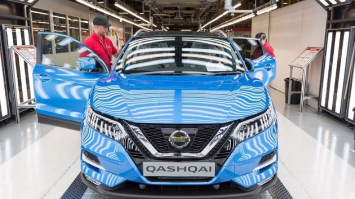 Nissan fabricará versiones eléctricas de sus autos más vendidos en Reino Unido