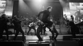 Luis Miguel sufre caída en el concierto del sábado; una noche antes saludó a Peso Pluma (Videos)