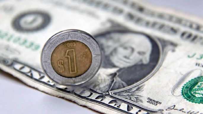 El peso mexicano cierra noviembre con ganancia de 6.7 centavos; se ubica en 17.36 por dólar