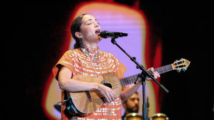 Natalia Lafourcade regaló lo mejor “De Todas las Flores” en el Auditorio