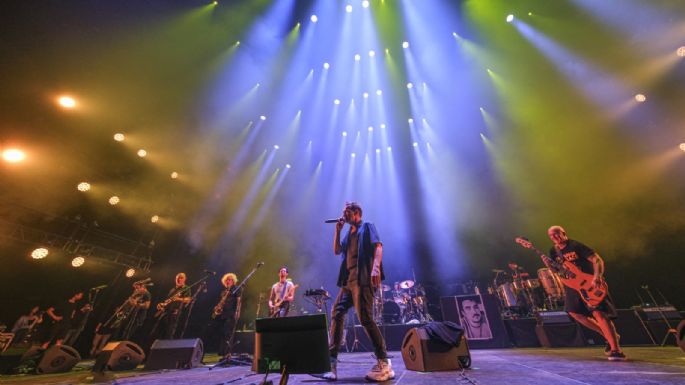 Desenfrenado toquín ska de Los Fabulosos Cadillacs en el Palacio de los Deportes