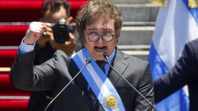 Milei asume la presidencia de Argentina; anuncia un ajuste doloroso
