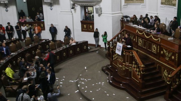 Morena revienta sesión del Congreso de la CDMX; se aplaza la ratificación de Godoy