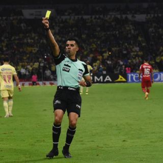 FMF entregó 54 gafetes internacionales a árbitros mexicanos