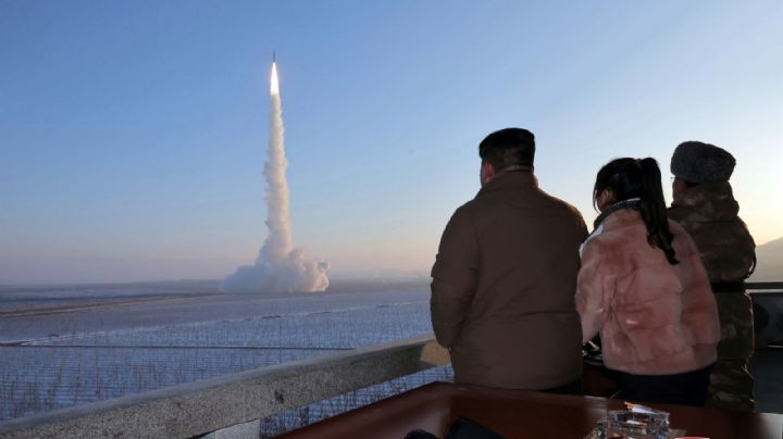 Norcorea amenaza con "acciones más ofensivas" contra EU tras observar prueba de misil