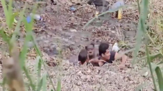 Video capta a migrantes ahogándose al tratar de cruzar de México a EU