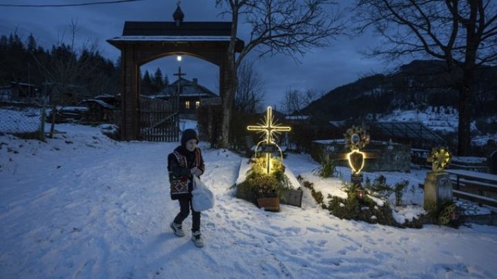 Ataques rusos en Ucrania dejan cuatro muertos en vísperas de Navidad
