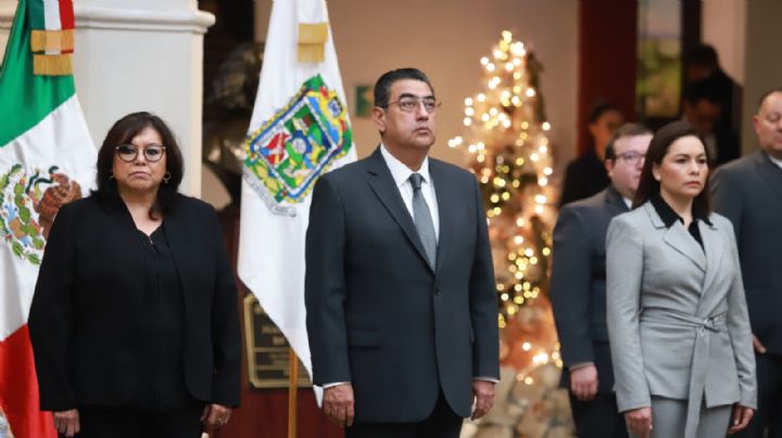 Gobernador de Morena rinde homenaje a Rafael Moreno Valle y Martha Erika Alonso