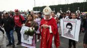 En peregrinación a la Basílica, familiares de los estudiantes de Ayotzinapa exigen justicia