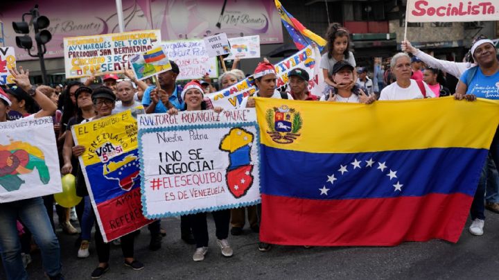 Venezolanos aprueban referendo para reclamar soberanía de territorio en disputa con Guyana