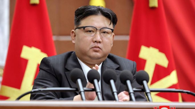 Kim Jong Un dice que Corea del Norte lanzará tres satélites espía más y producirá materiales nucleares