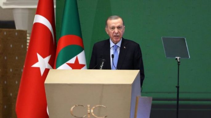 Erdogan acusa a Netanyahu de poner en riesgo Oriente Próximo "para alargar su vida política"