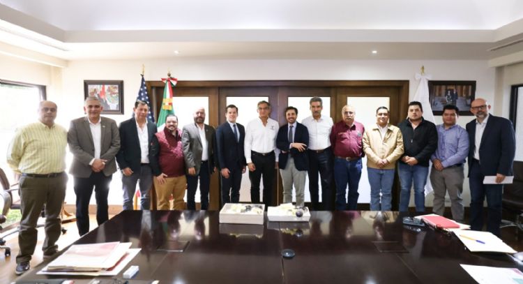 Acuerdan Américo y grupo azucarero Pantaleon fortalecer Ingenio El Mante