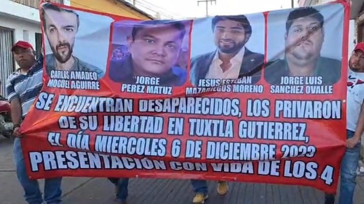 Marchan por cuatro hombres secuestrados en un bar de Tuxtla Gutiérrez