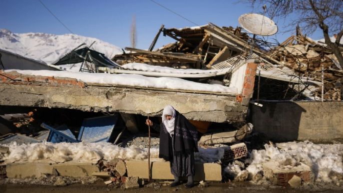 Sobrevivientes del sismo en Turquía se preguntan por su futuro