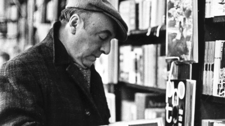 Una corte de apelaciones ordena reabrir el caso sobre la muerte del poeta chileno Pablo Neruda