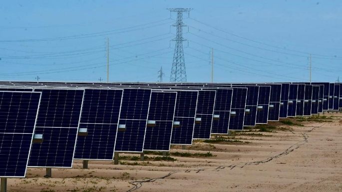 AMLO inaugura la primera etapa de la planta solar en Puerto Peñasco; beneficiará a 64 mil hogares