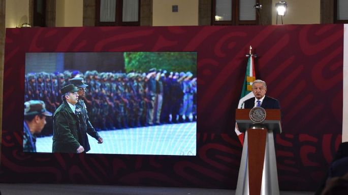 AMLO pide a la oposición agruparse como pidió Calderón: "que definan si será Claudio el dirigente"